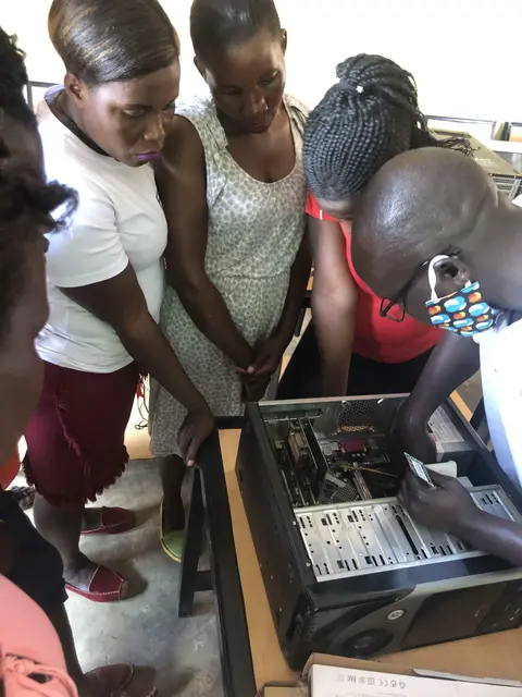 Demonstration how to make some internal connections