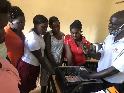 Demonstration of the computer hardware